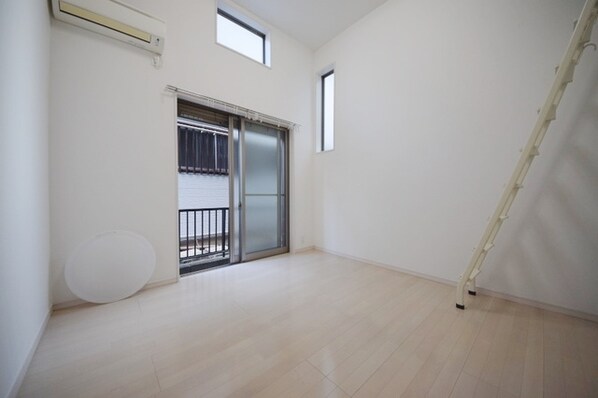 フローラ共和の物件内観写真